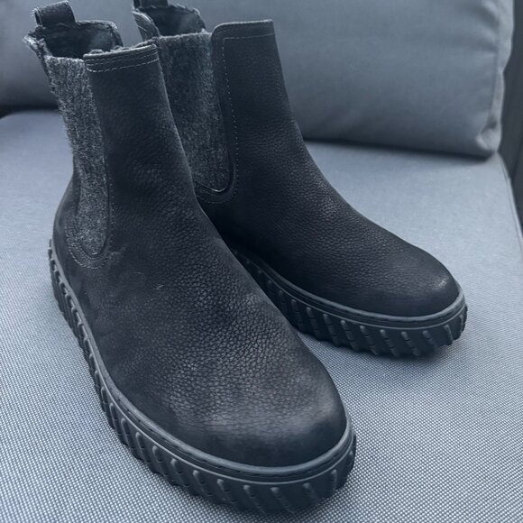 Black Paul Green Chelsea Boots  - Size 8.5 (Size 6 UK) - Picture 4 of 5